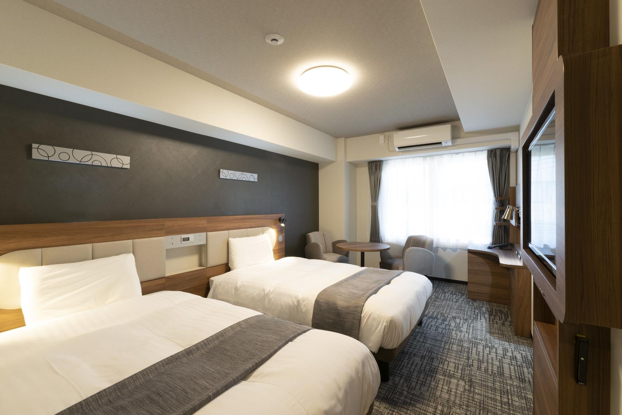 Comfort Hotel Shin-Osaka Exterior photo